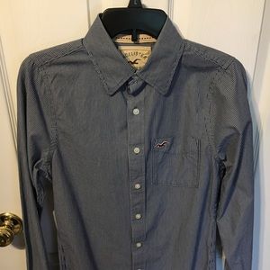 Men’s causal button down dress shirt